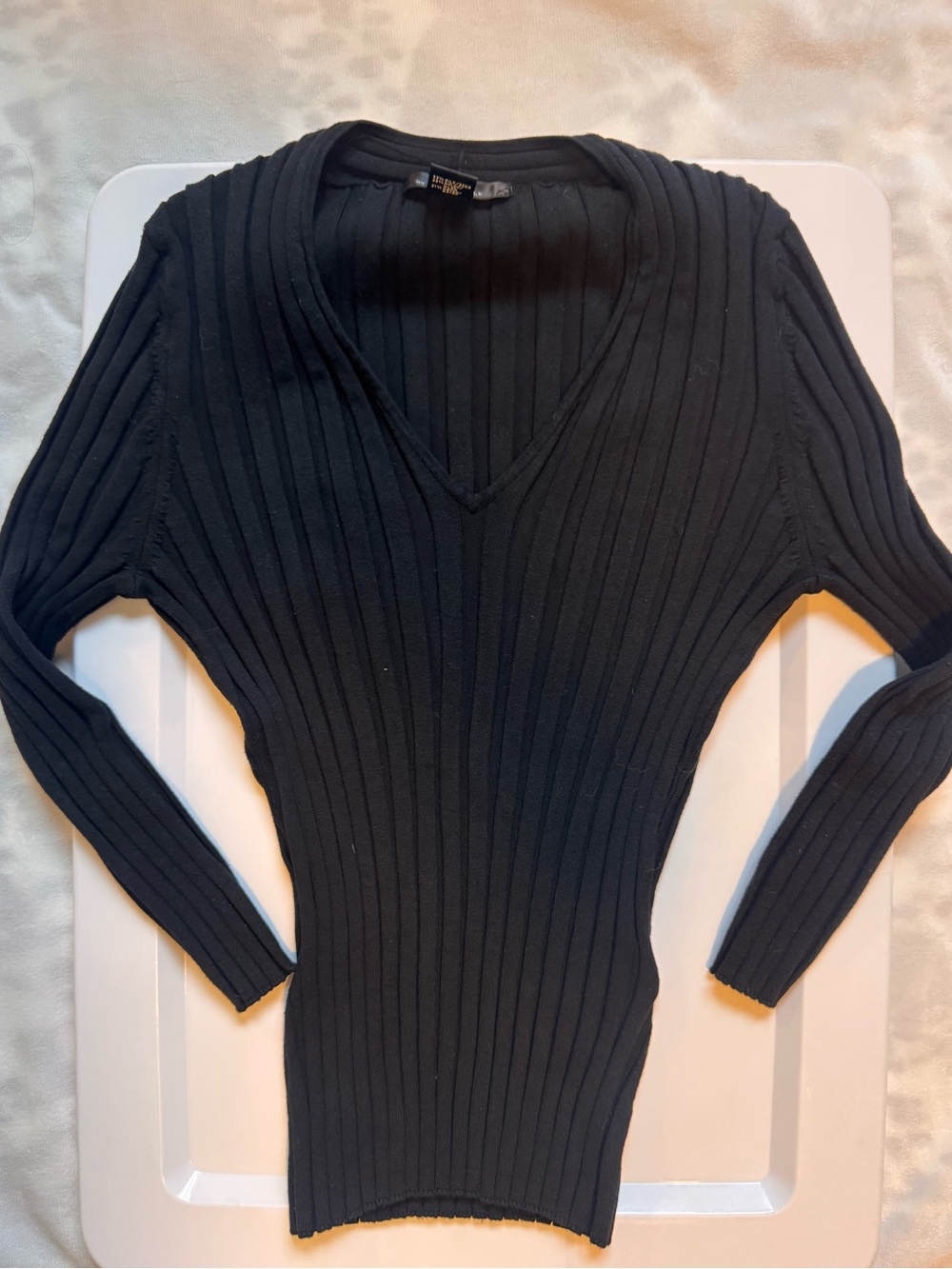 Silx by August Silk Black Ribbed V-Neck Sweater
